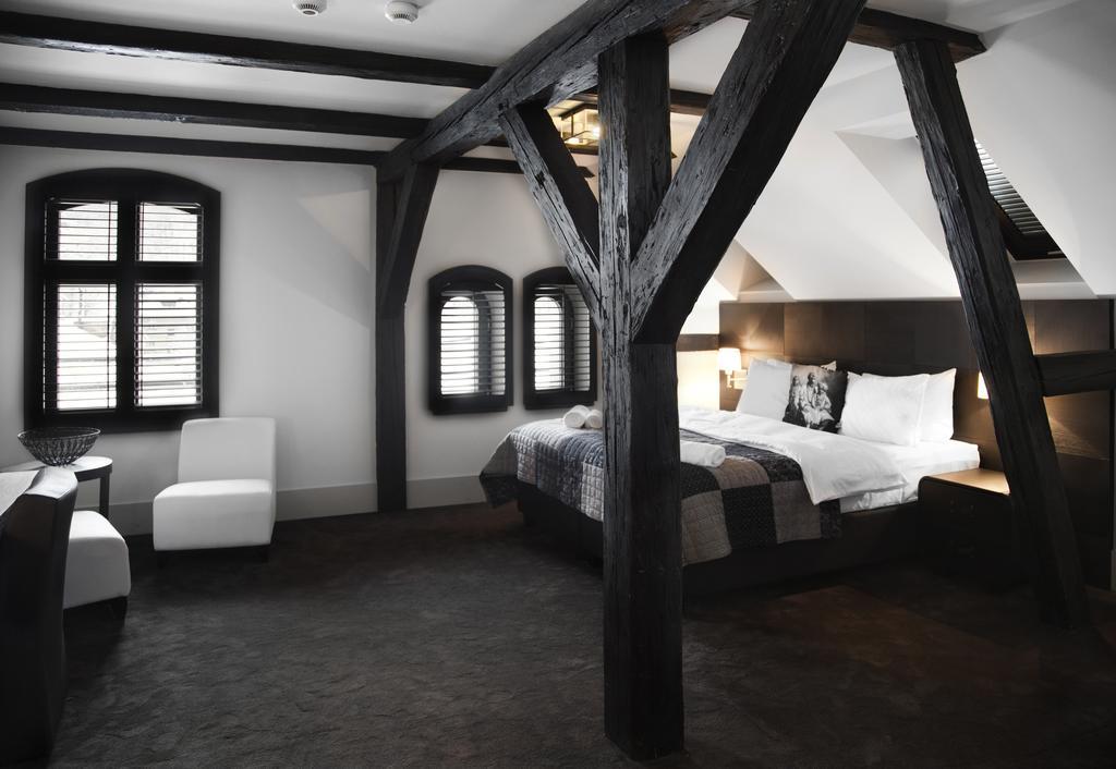 Hotel Palac Jugowice Валбжих Екстериор снимка