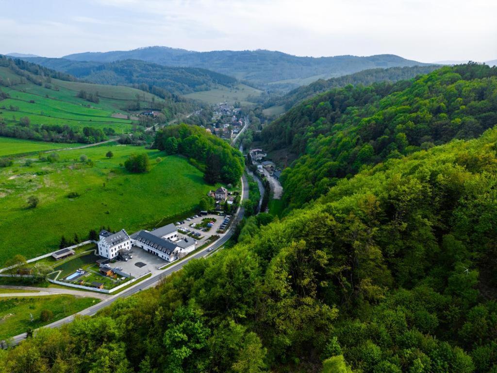 Hotel Palac Jugowice Валбжих Екстериор снимка