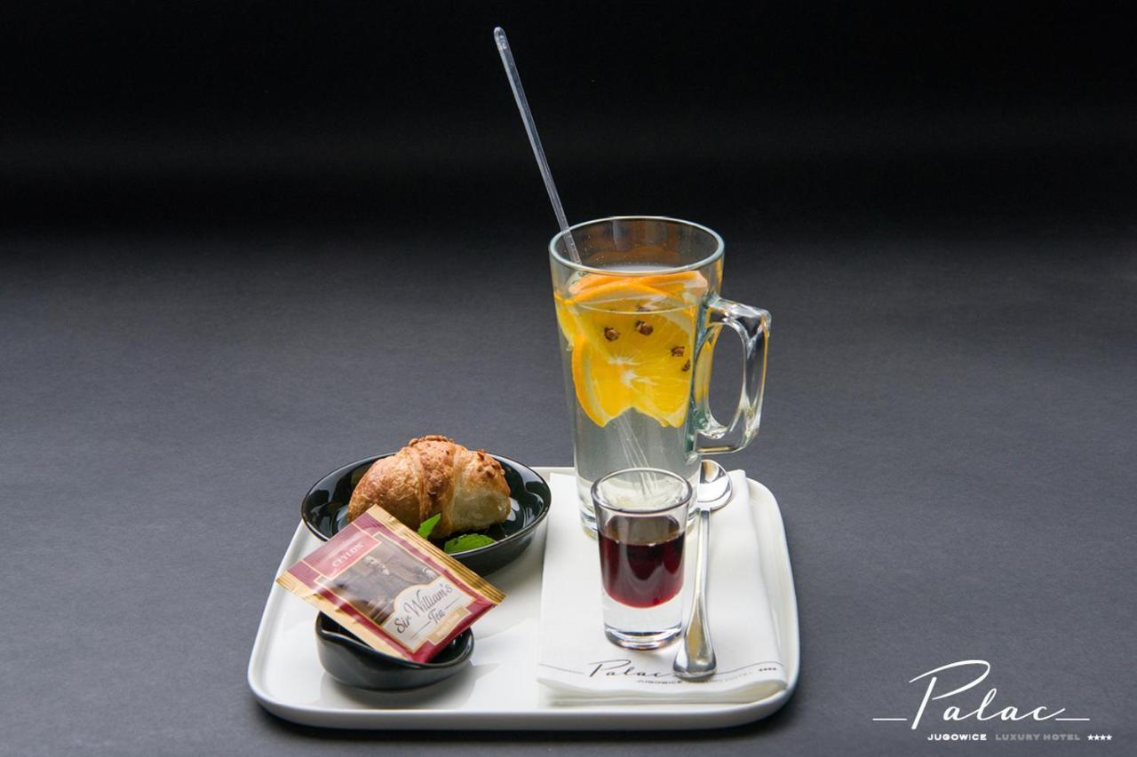 Hotel Palac Jugowice Валбжих Екстериор снимка